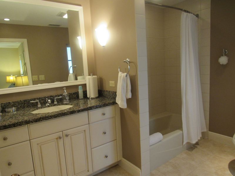 Second Guest Bath